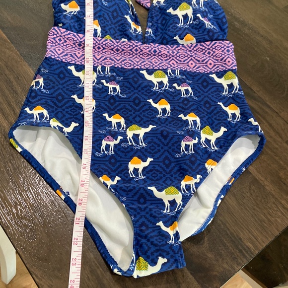 Adore Me Catarina Contour One-Piece Swimsuit Sz M Camel Hump Day Tile Ikat NWOT - Picture 9 of 15